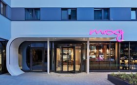 Moxy Altona 3*